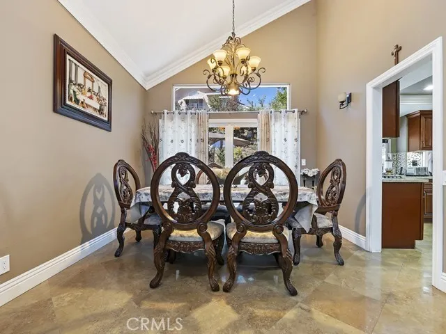 2220 Bloomfield Lane, Corona, California 92882 home-pic-8