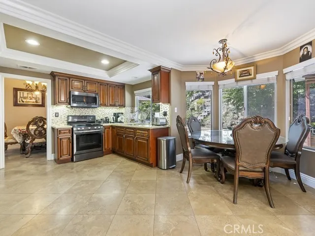 2220 Bloomfield Lane, Corona, California 92882 home-pic-10