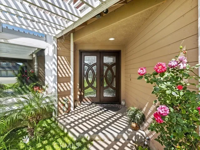 2220 Bloomfield Lane, Corona, California 92882 home-pic-3
