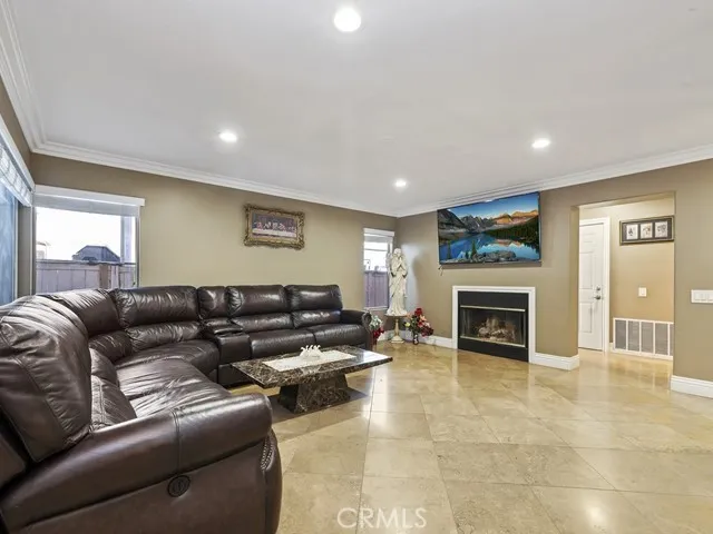 2220 Bloomfield Lane, Corona, California 92882 home-pic-16