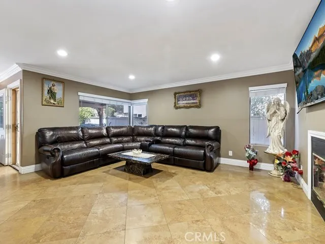2220 Bloomfield Lane, Corona, California 92882 home-pic-17