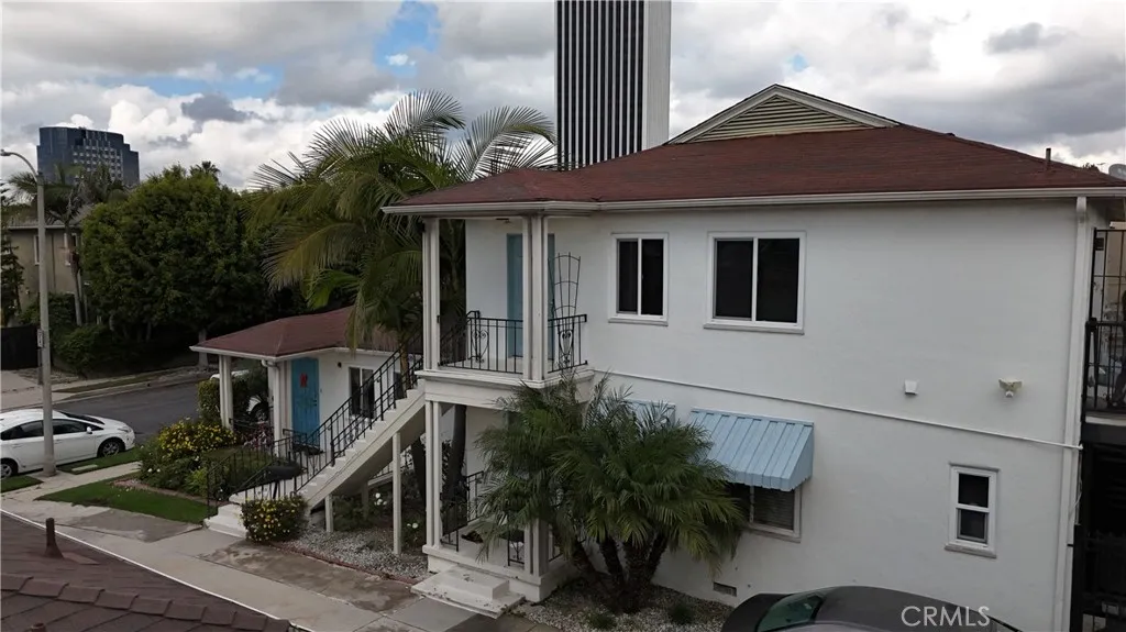 854 Alandele Avenue, Los Angeles, California 90036 home-pic-18