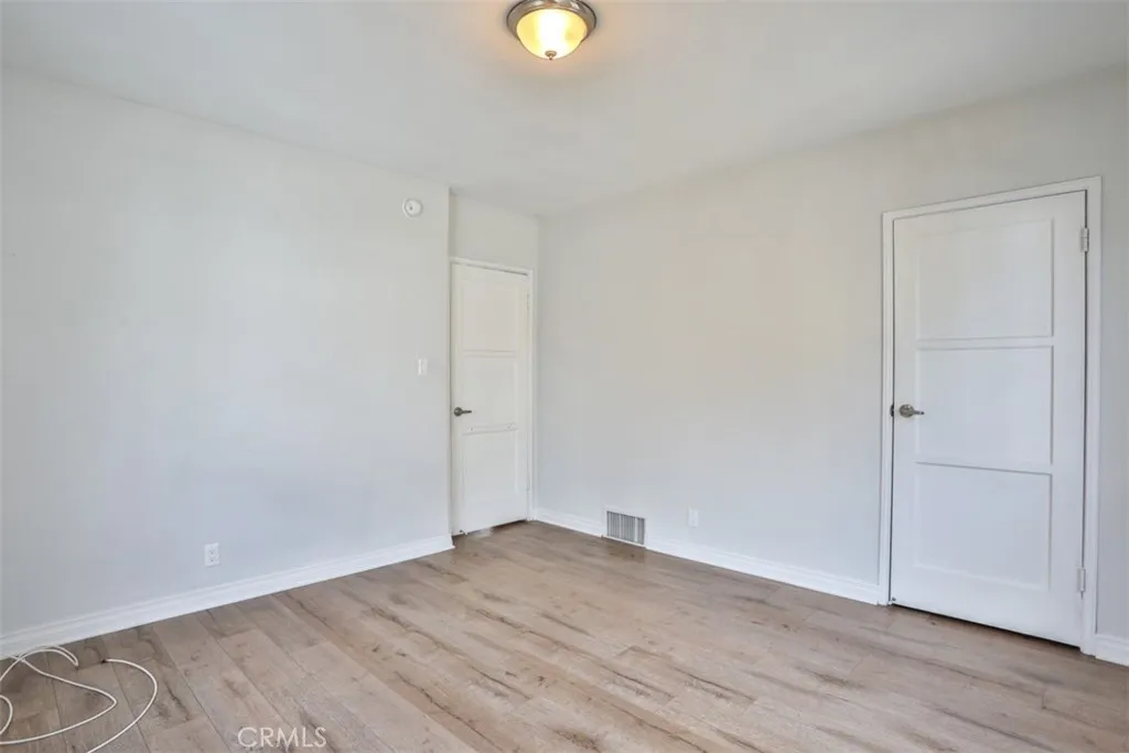 854 Alandele Avenue, Los Angeles, California 90036 home-pic-11
