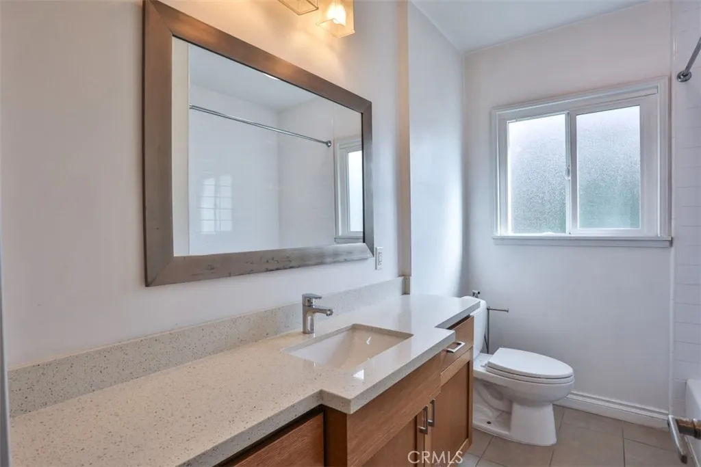 854 Alandele Avenue, Los Angeles, California 90036 home-pic-12