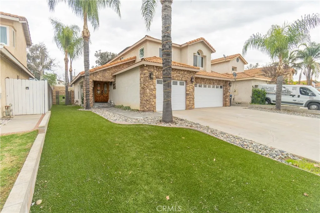 23642 Tonada, Moreno Valley, California 92557 home-pic-3