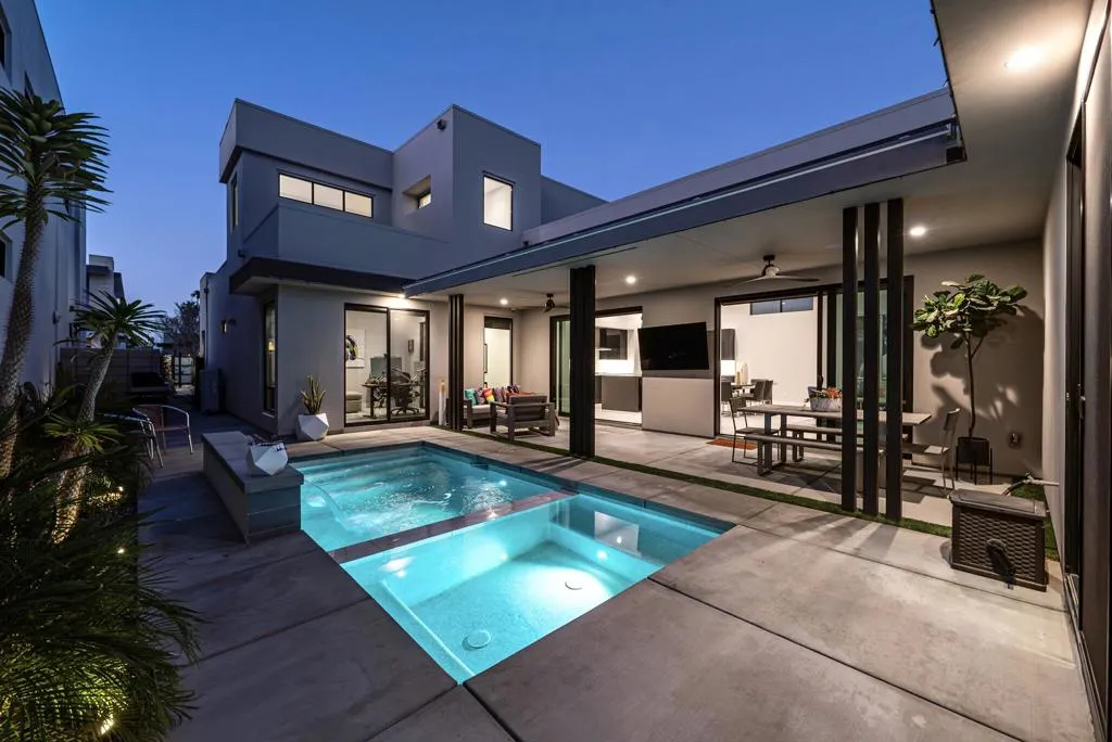 1345 Vue Place, Palm Springs, California 92262 home-pic-1