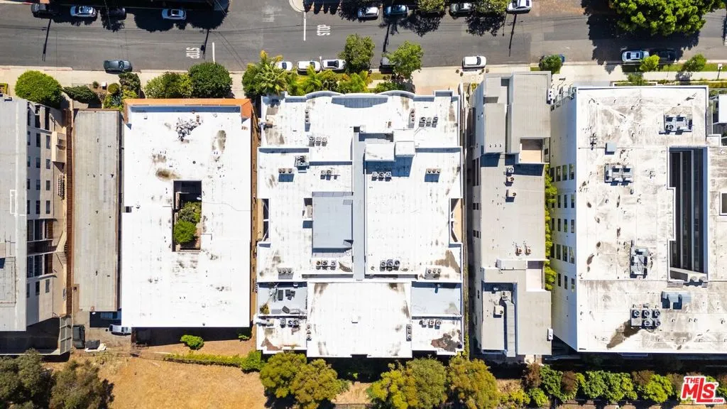 11535 Rochester Avenue 308, Los Angeles, California 90025 home-pic-36