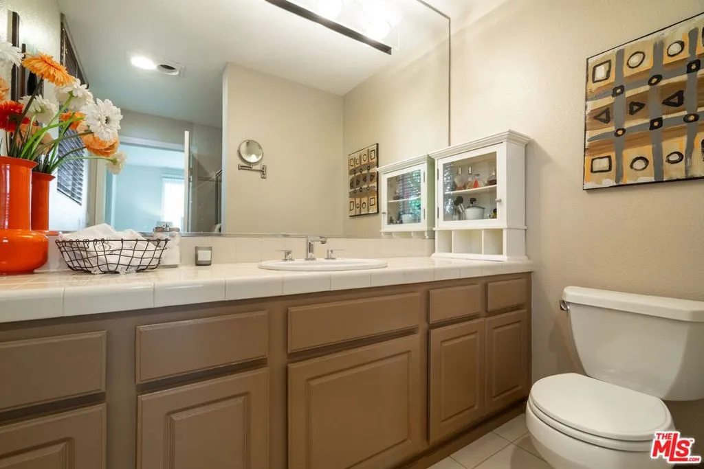 11535 Rochester Avenue 308, Los Angeles, California 90025 home-pic-17