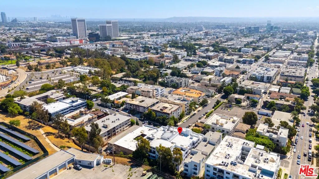 11535 Rochester Avenue 308, Los Angeles, California 90025 home-pic-35