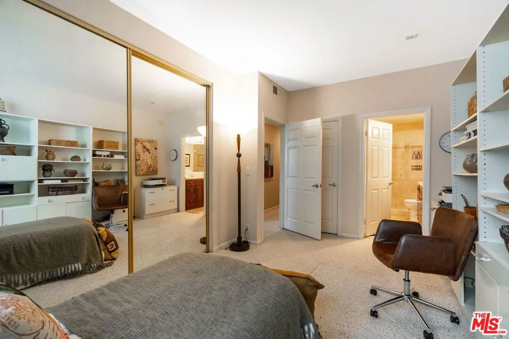 11535 Rochester Avenue 308, Los Angeles, California 90025 home-pic-21