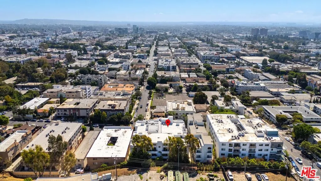 11535 Rochester Avenue 308, Los Angeles, California 90025 home-pic-34