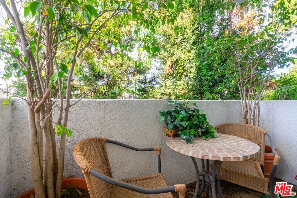 11535 Rochester Avenue 308, Los Angeles, California 90025 home-pic-24