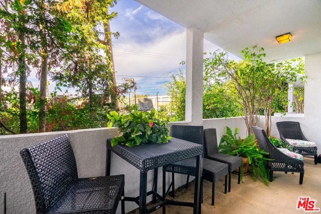 11535 Rochester Avenue 308, Los Angeles, California 90025 home-pic-27