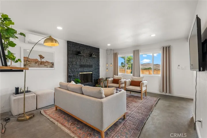 61537 La Jolla, Joshua Tree, California 92252