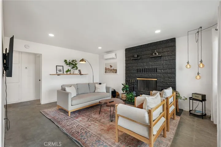 61537 La Jolla, Joshua Tree, California 92252