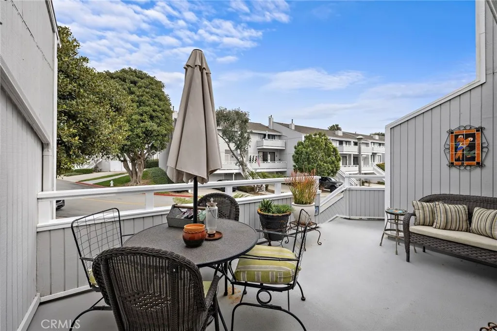307 Columbia, Newport Beach, California 92663 home-pic-3