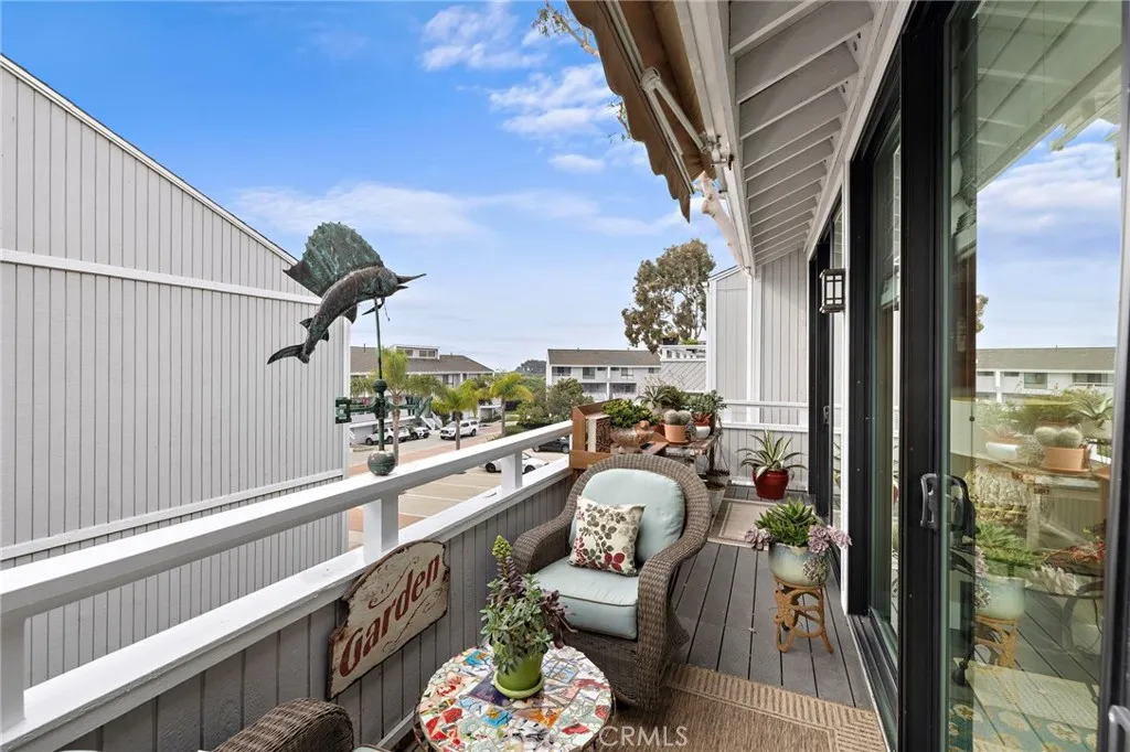 307 Columbia, Newport Beach, California 92663 home-pic-12