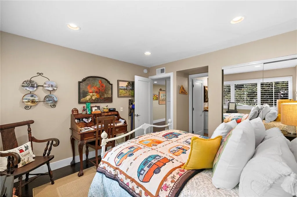 307 Columbia, Newport Beach, California 92663 home-pic-19