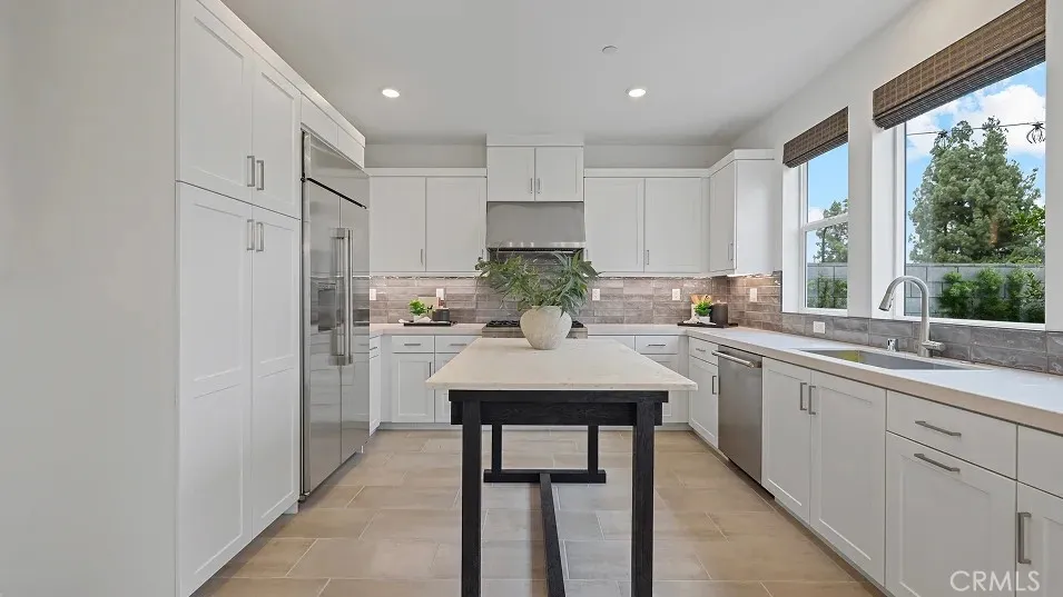 1025 Citron Road, Fullerton, California 92835 home-pic-2