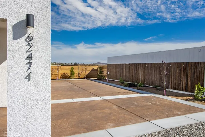 62474 Golden, Joshua Tree, California 92252