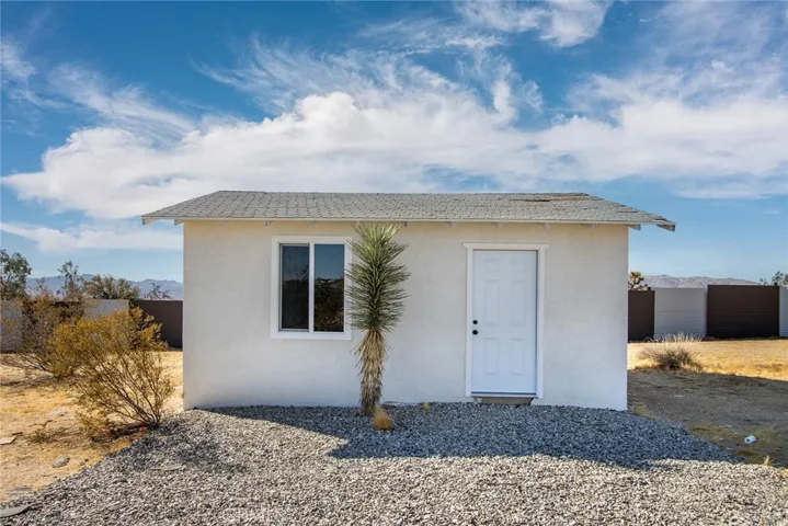62474 Golden, Joshua Tree, California 92252