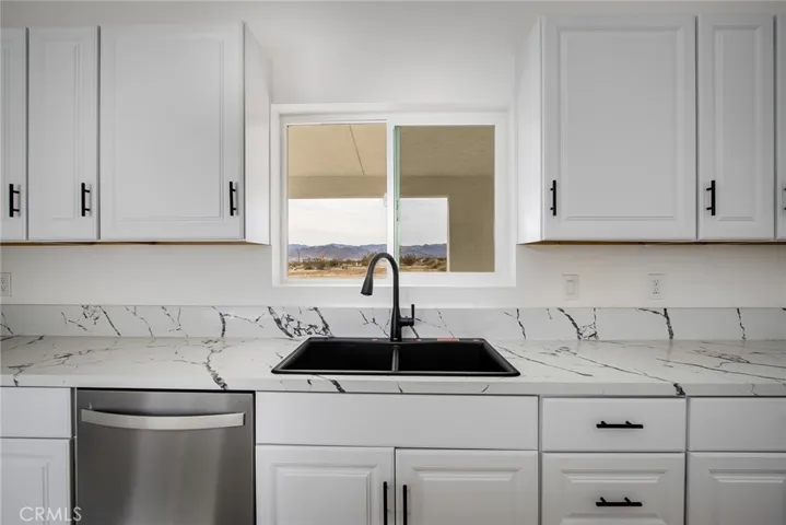 62474 Golden, Joshua Tree, California 92252