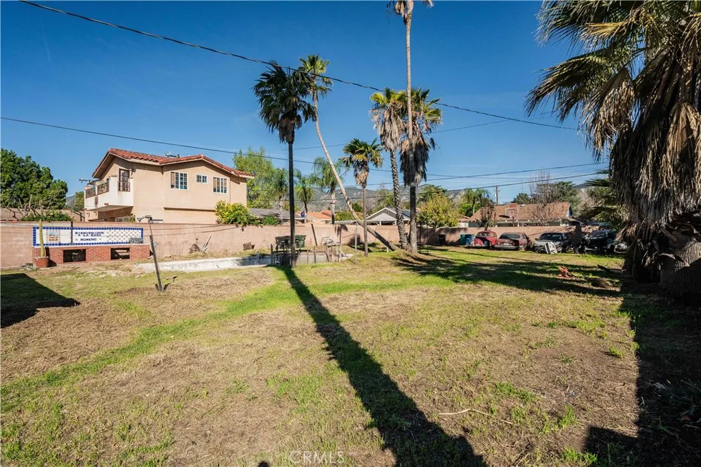 1617 Knox, San Fernando, California 91340 home-pic-7