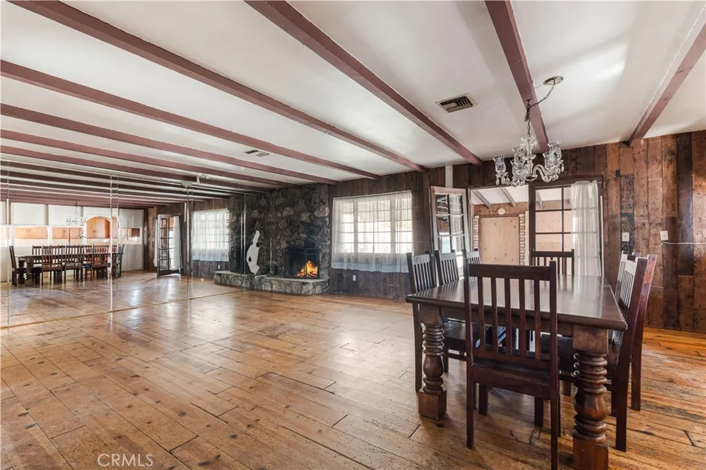 1617 Knox, San Fernando, California 91340 home-pic-14