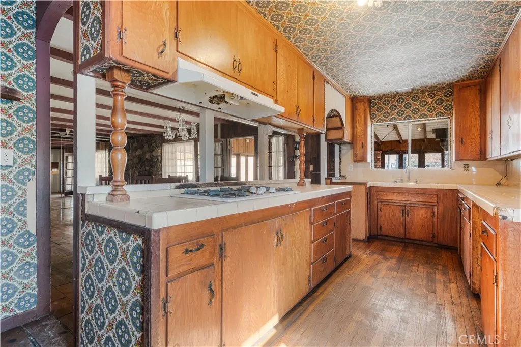 1617 Knox, San Fernando, California 91340 home-pic-12