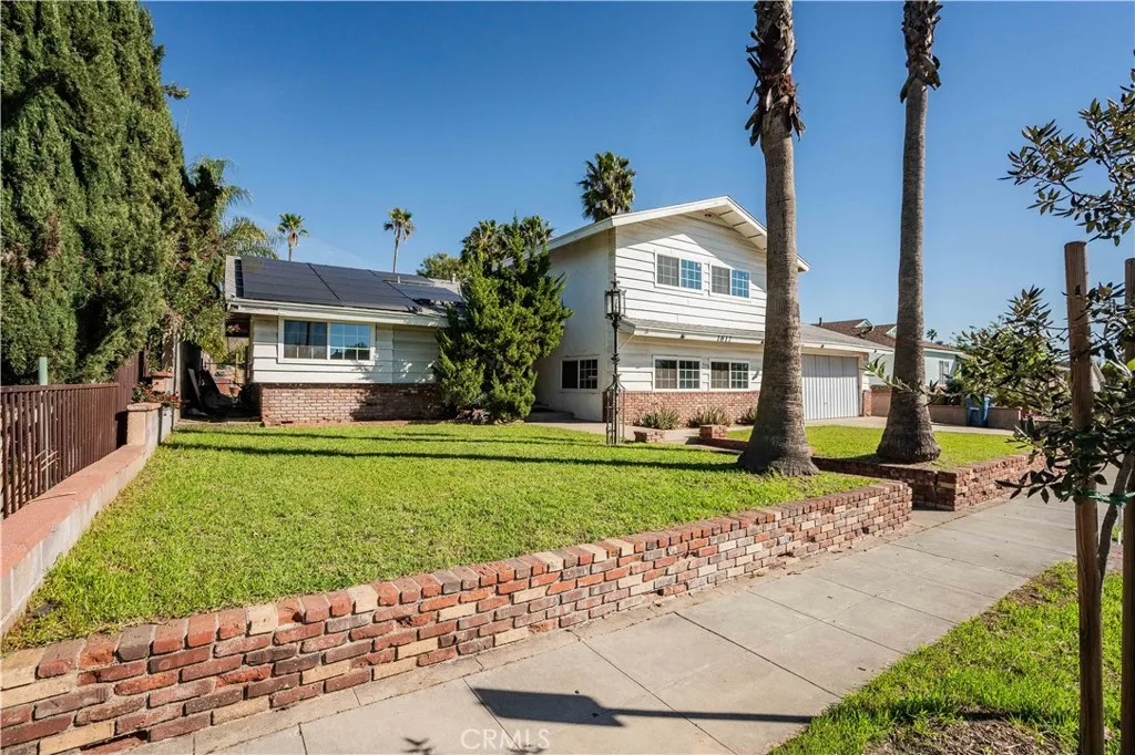 1617 Knox, San Fernando, California 91340 home-pic-3