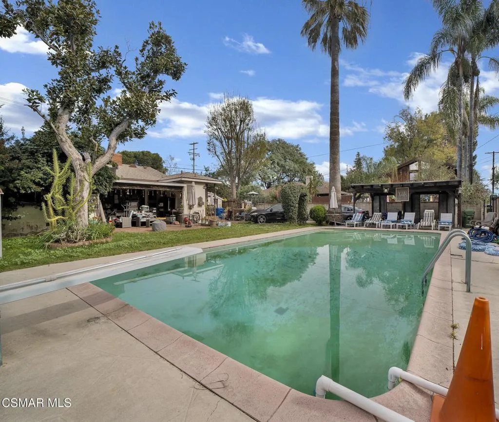 13422 Oxnard Street, Valley Glen, California 91401 home-pic-21