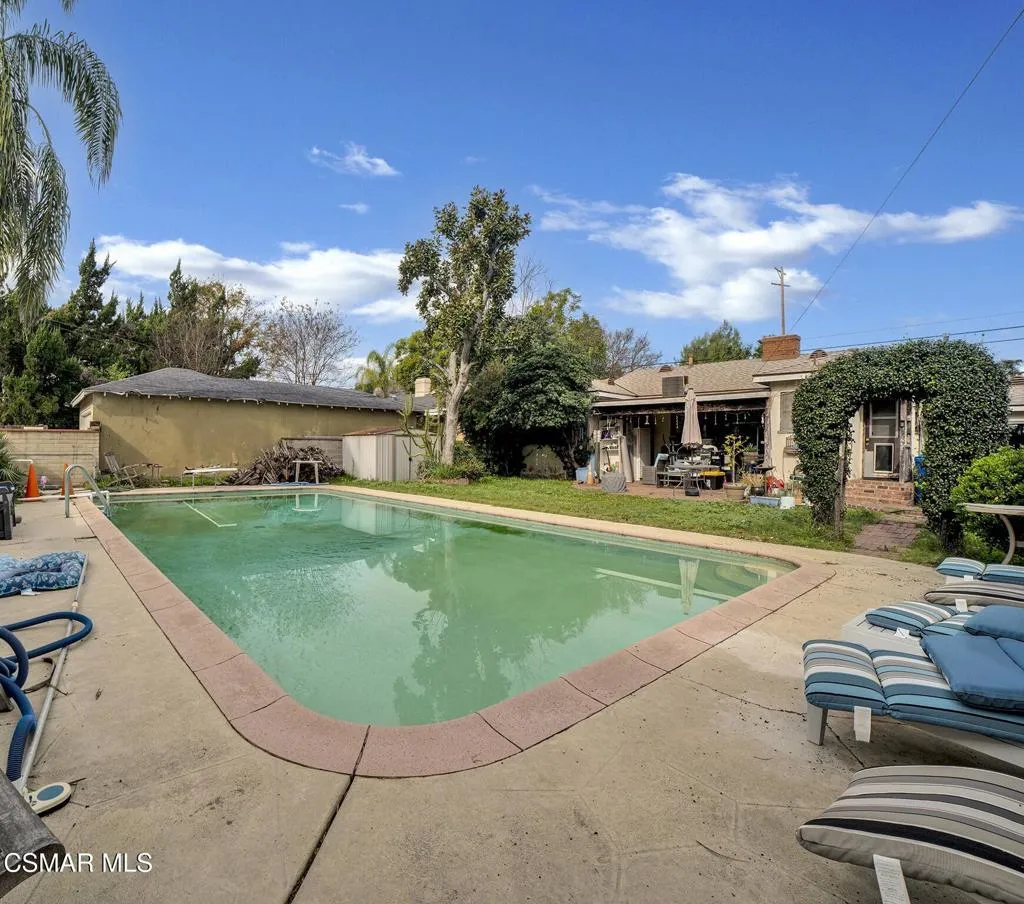 13422 Oxnard Street, Valley Glen, California 91401 home-pic-20