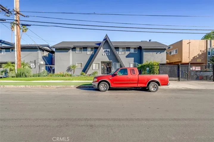 6640 Darby Avenue, Reseda, California 91335