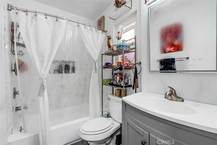 6640 Darby Avenue, Reseda, California 91335