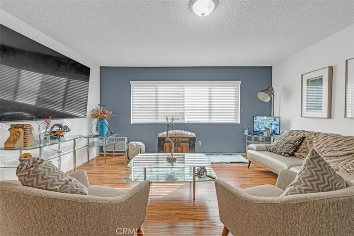 6640 Darby Avenue, Reseda, California 91335