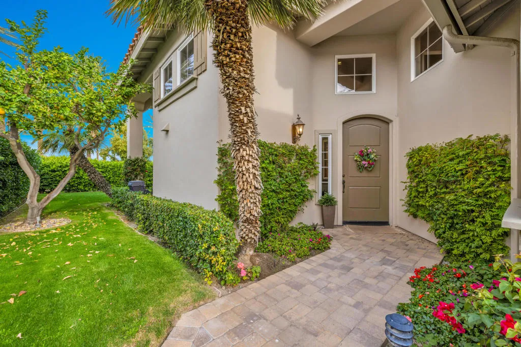 48055 Via Vallarta, La Quinta, California 92253 home-pic-2