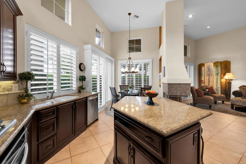 48055 Via Vallarta, La Quinta, California 92253 home-pic-12