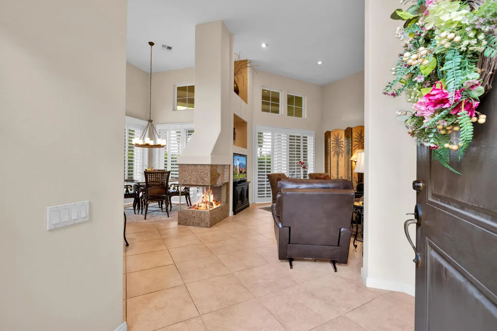 48055 Via Vallarta, La Quinta, California 92253 home-pic-3
