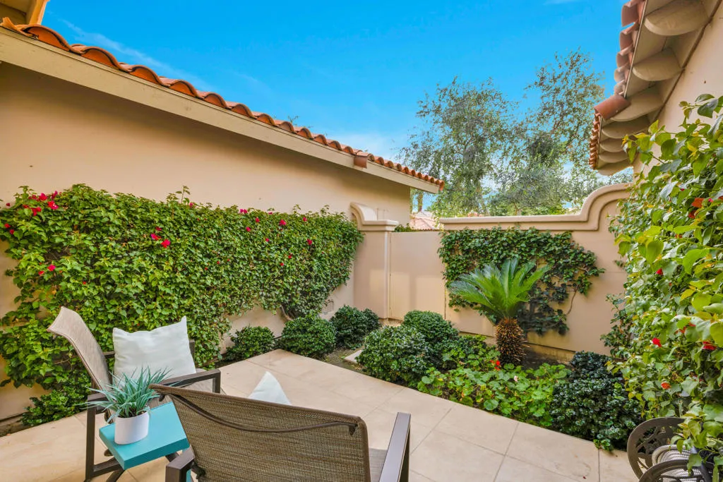 48055 Via Vallarta, La Quinta, California 92253 home-pic-23