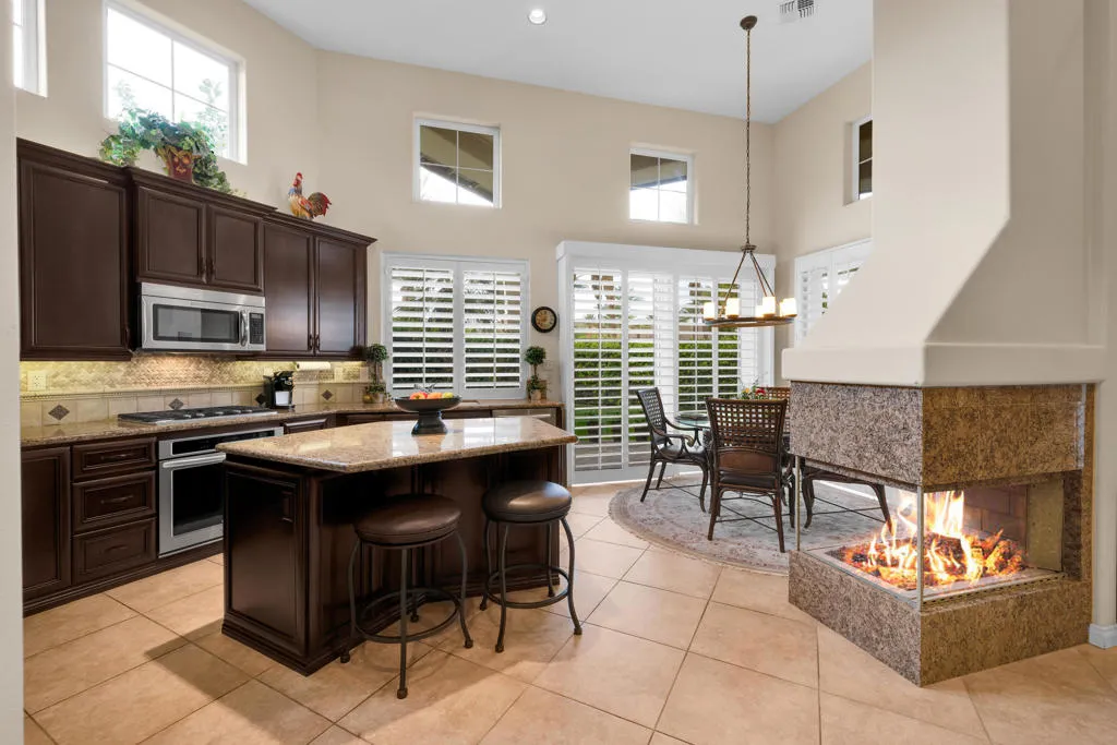 48055 Via Vallarta, La Quinta, California 92253 home-pic-11