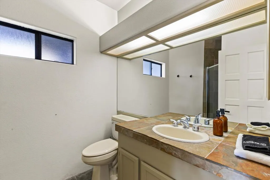 57075 Farrelo Court, Yucca Valley, California 92284 home-pic-21