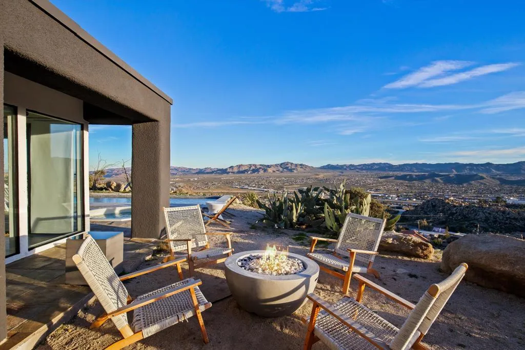 57075 Farrelo Court, Yucca Valley, California 92284 home-pic-3