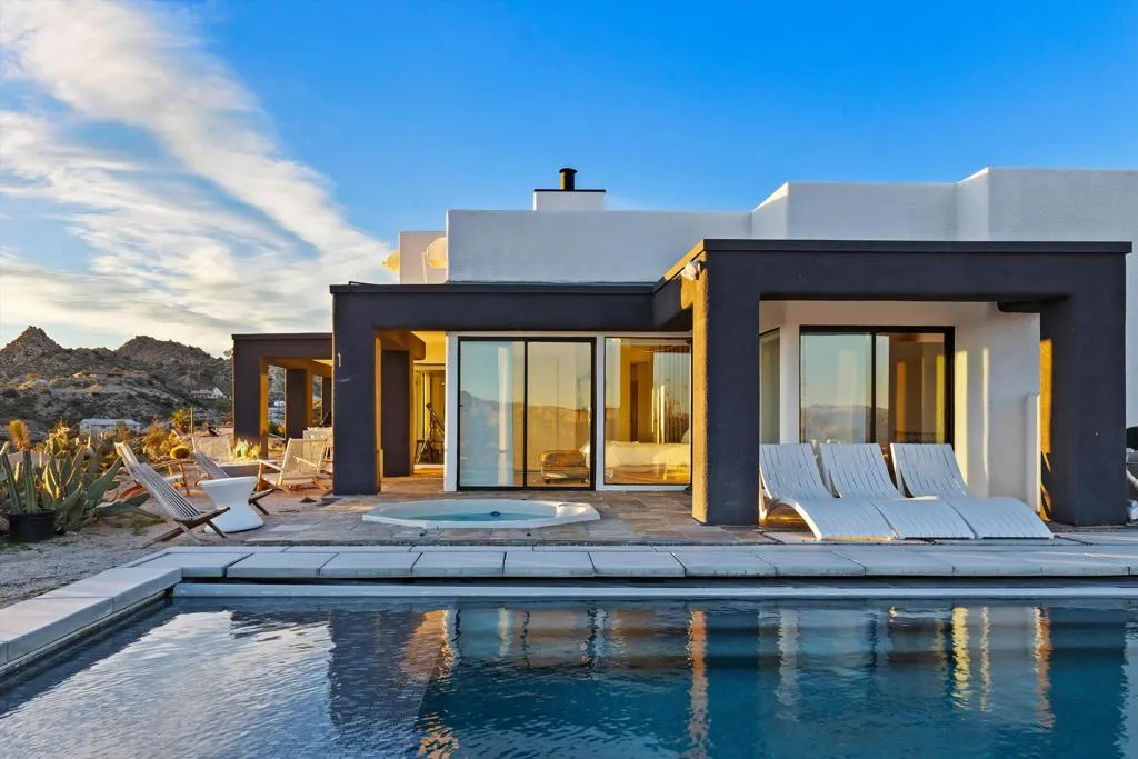 57075 Farrelo Court, Yucca Valley, California 92284 home-pic-4