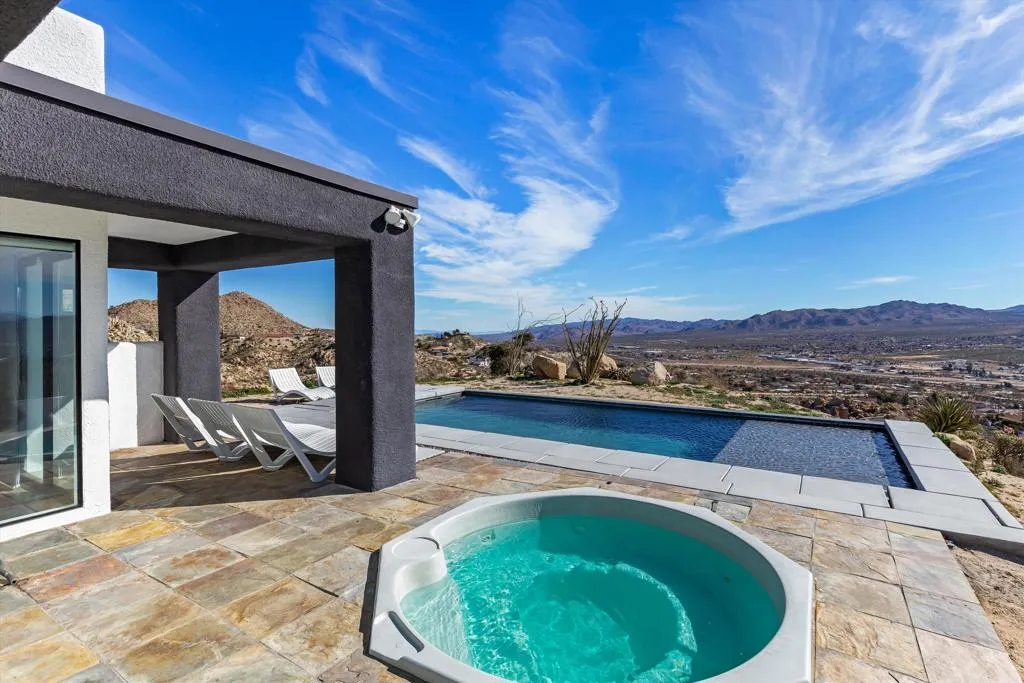 57075 Farrelo Court, Yucca Valley, California 92284 home-pic-28