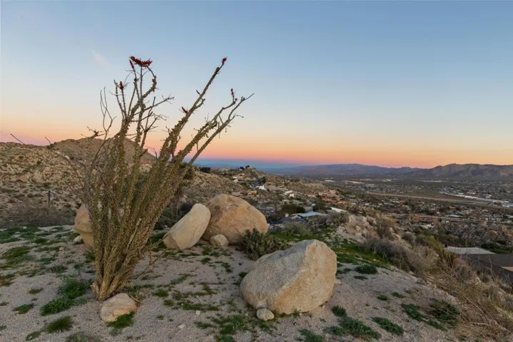 57075 Farrelo Court, Yucca Valley