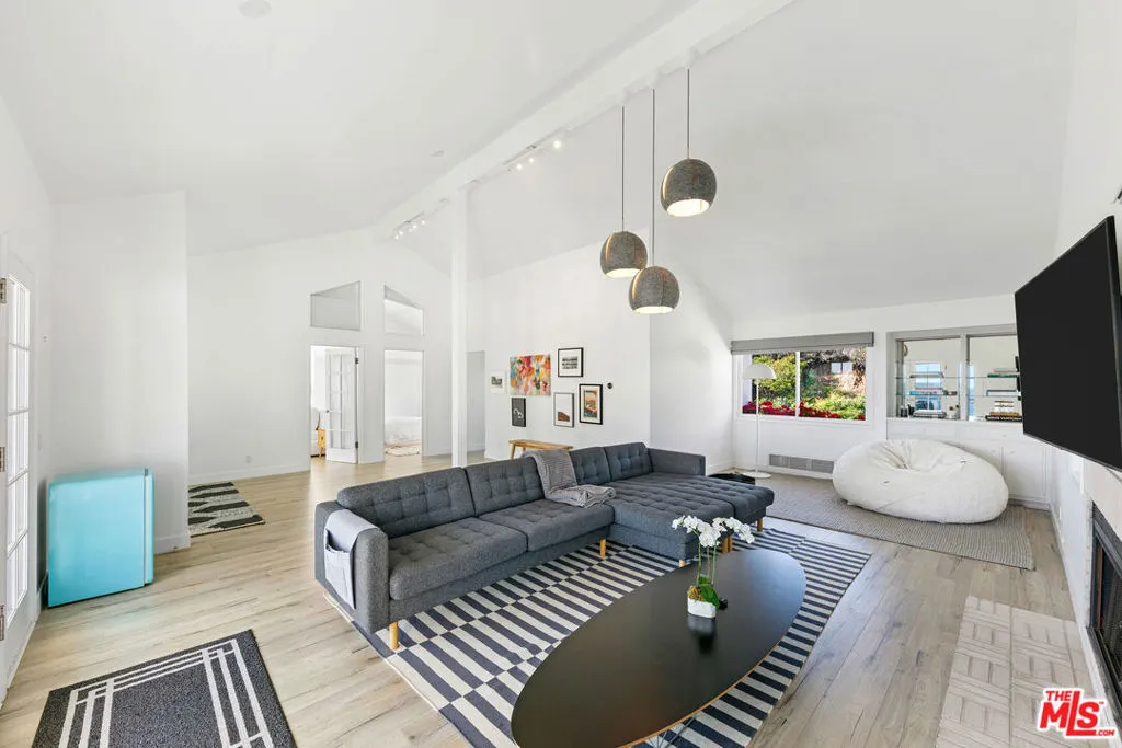 30830 Broad Beach Road, Malibu, California 90265 home-pic-18