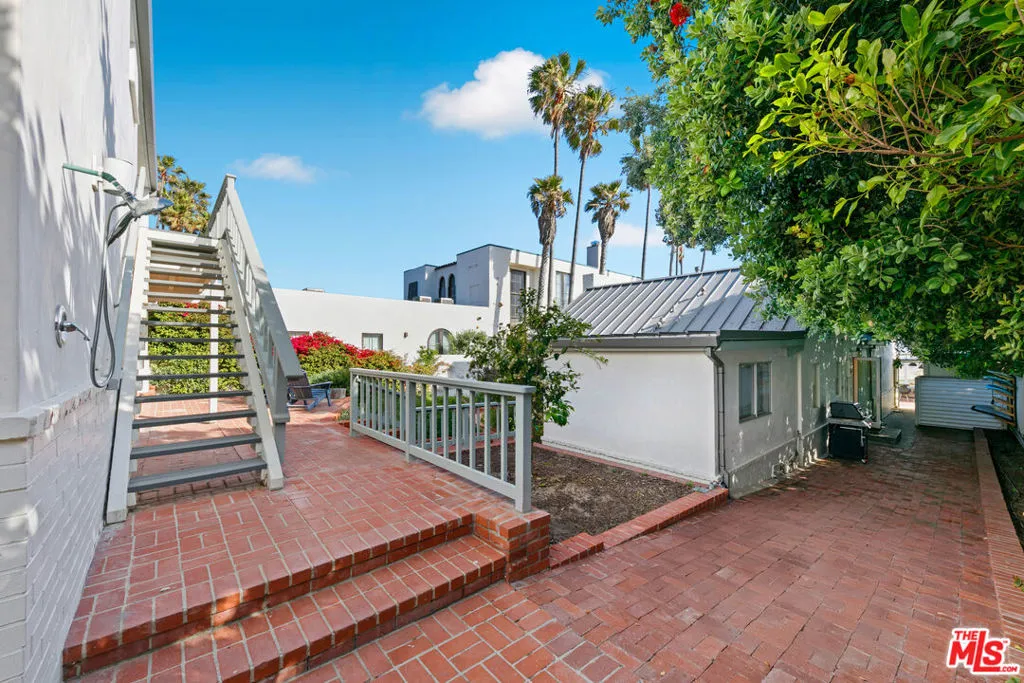 30830 Broad Beach Road, Malibu, California 90265 home-pic-15