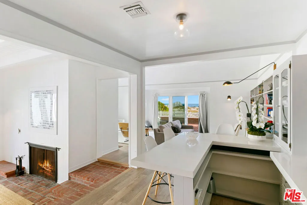 30830 Broad Beach Road, Malibu, California 90265 home-pic-23