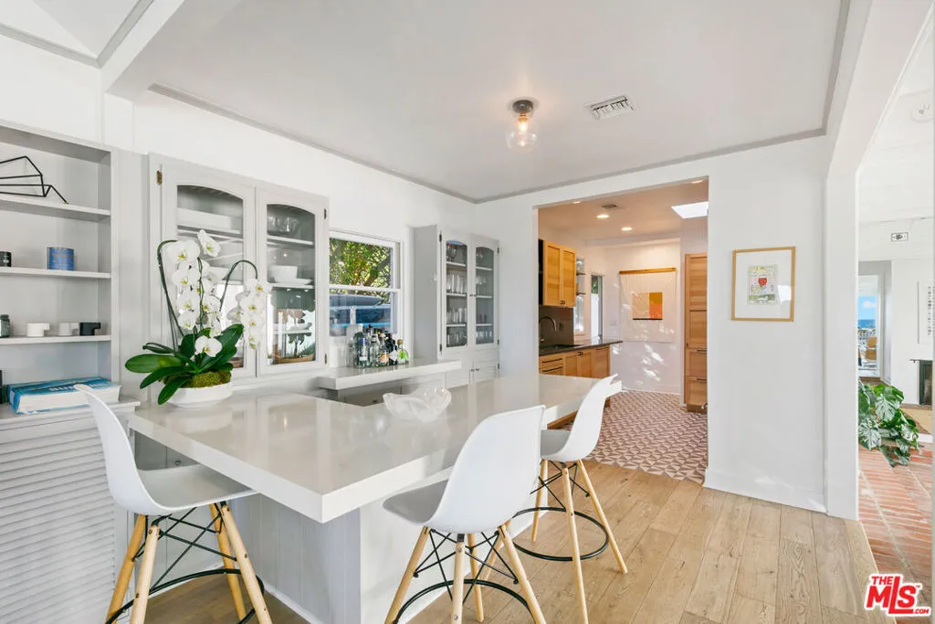 30830 Broad Beach Road, Malibu, California 90265 home-pic-26