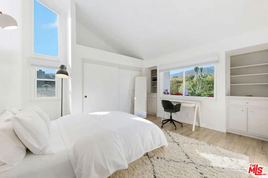 30830 Broad Beach Road, Malibu, California 90265 home-pic-20